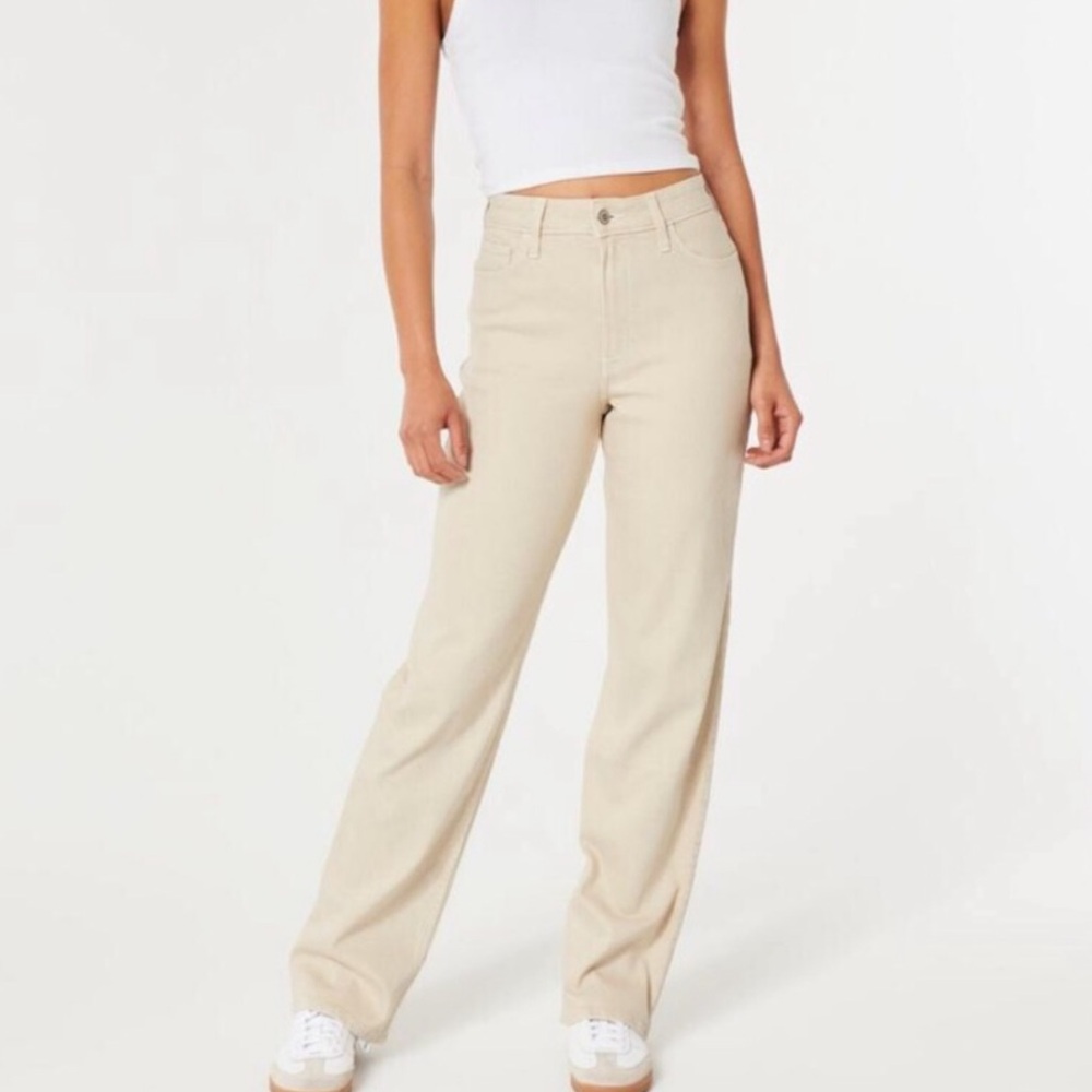 Hollister - Ultra High Rise Dad Jeans